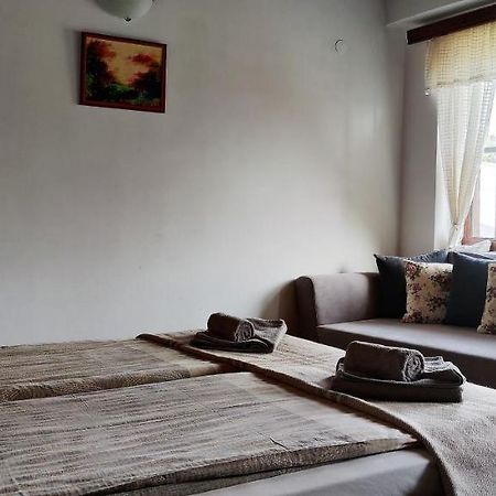 Chardaka Guest House Калофер Экстерьер фото