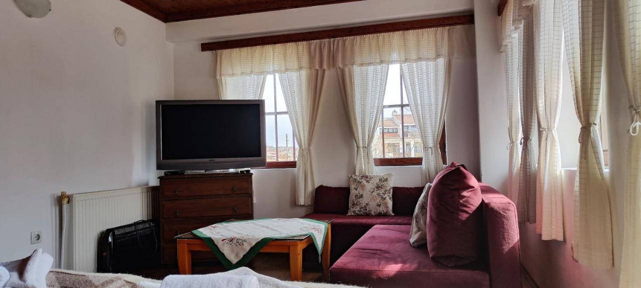 Chardaka Guest House Калофер Экстерьер фото